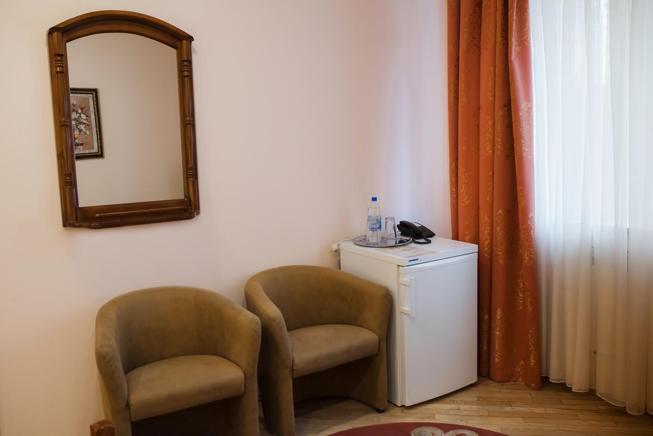 Motel Okolytsya Rivne Exterior foto